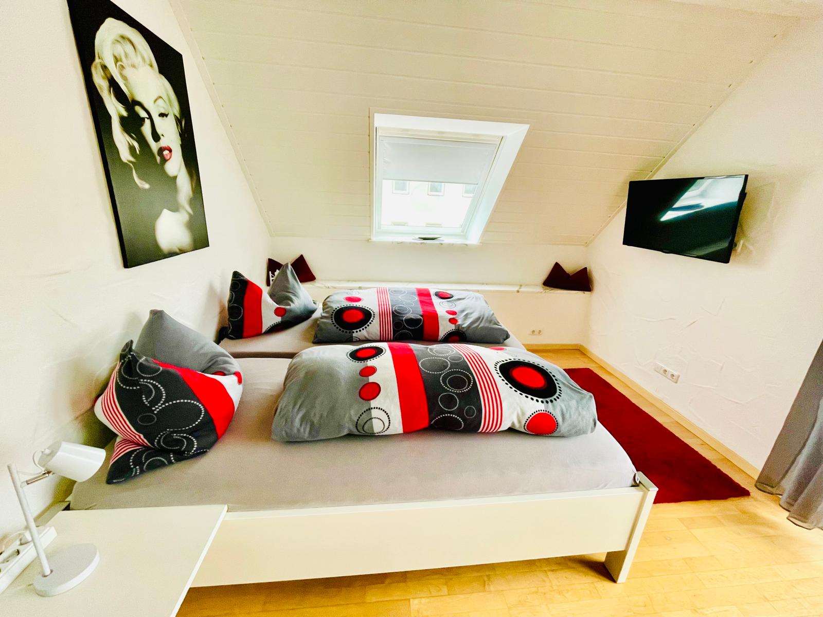 Monteurzimmer: Apartment - Apartment/Zimmer Haus Dragl bei Augsburg