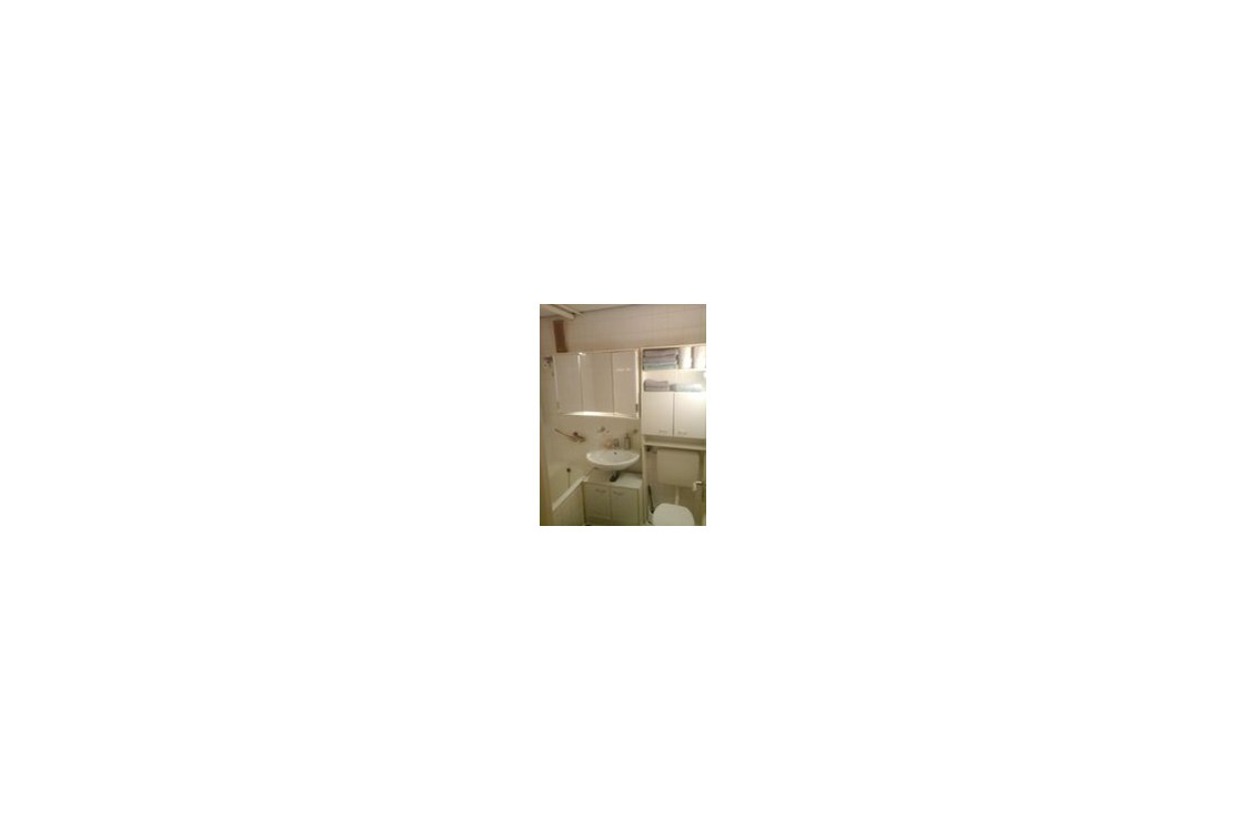 Monteurzimmer: Badezimmer - Schlafschön Sindelfingen 