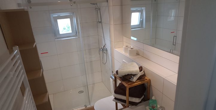 Monteurwohnung - Butjadingen Fedderwardersiel - Monteurunterkünfte mit modernen Bädern - Bremerhaven Monteurzimmer