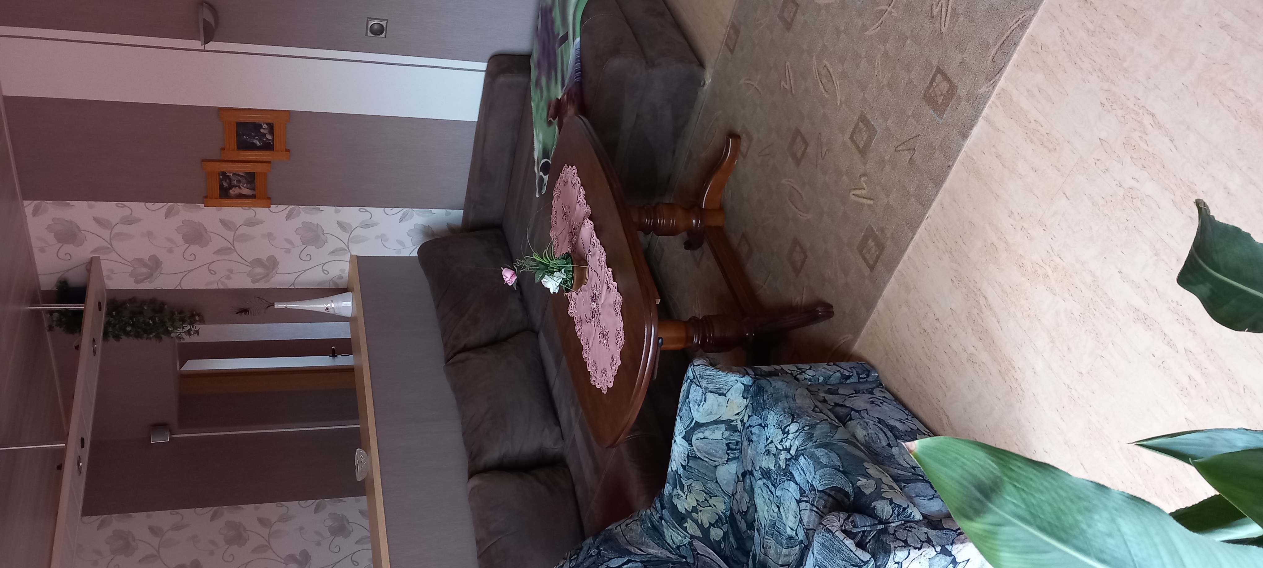 Monteurwohnung - Kühlschrank - Sachsen-Anhalt - Wohnzimmer  - Ferienwohnung im Südharz am Kyffhäusergebirge