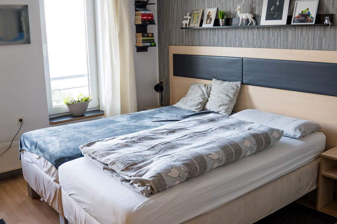 Monteurzimmer: Schlafzimmer Wohnung Nr. 1 mit 2 Betten getrennt und zusammen möglich - Sleep Inn Hagen
