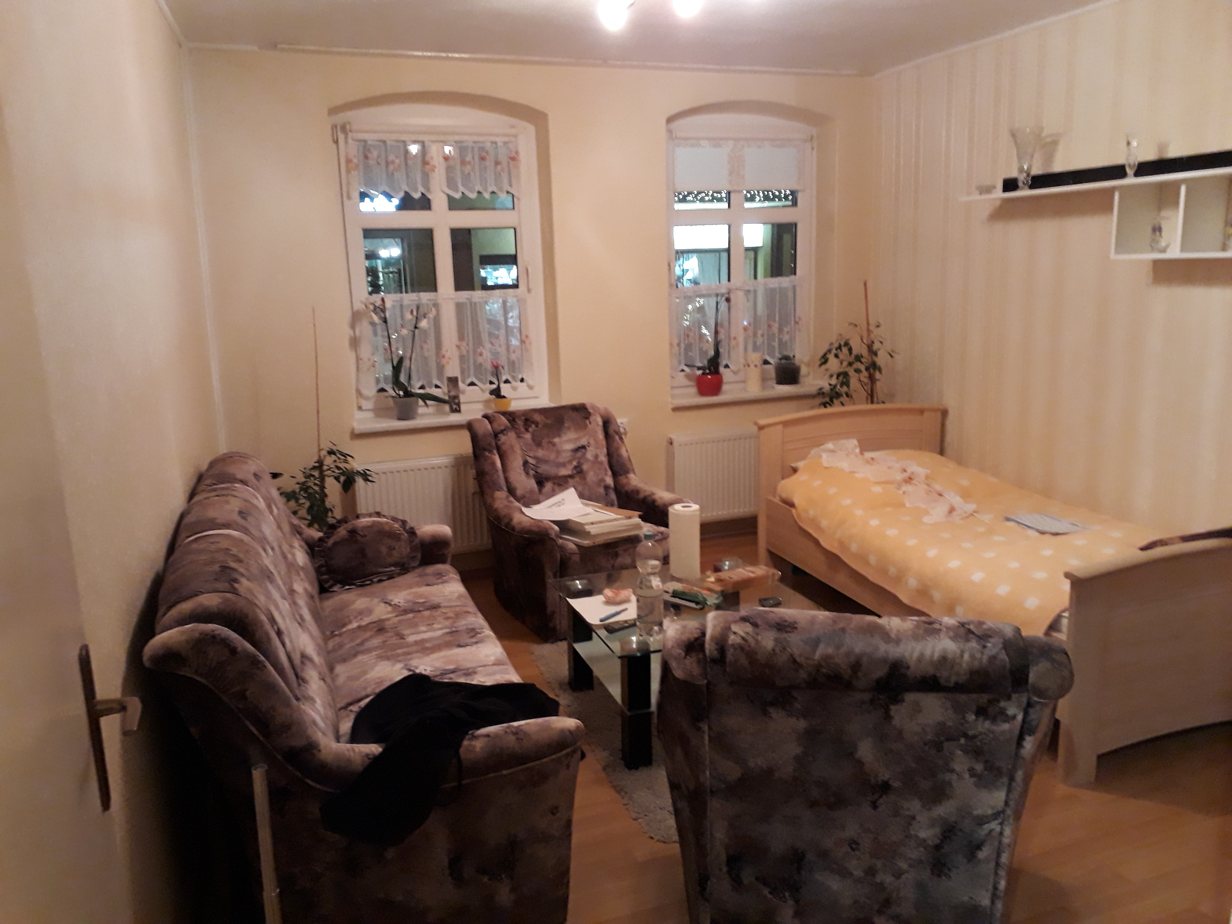 Monteurwohnung - Parkplatz: kostenpflichtige Parkplätze in der Straße - Brandenburg - Wohnung-Felix