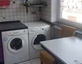 Monteurzimmer: Küche mit Waschmaschine - Dema