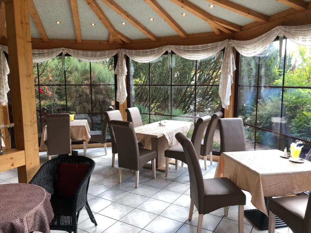 Monteurwohnung - Küche: Küchenmitbenutzung - Weserbergland, Harz ... - Haus Tonburg