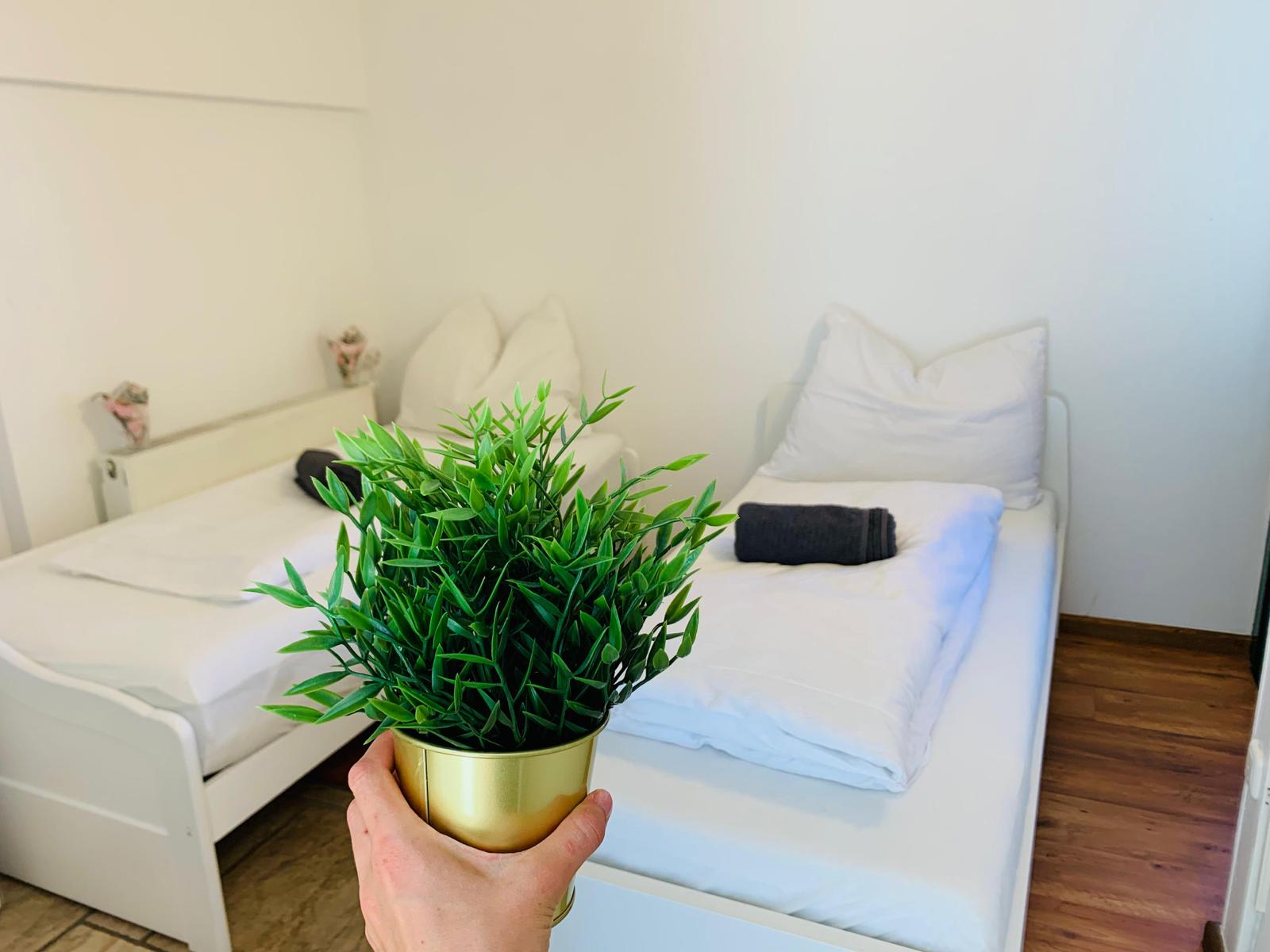 Monteurwohnung - Parkplatz: eigener Parkplatz vorhanden - Schwaben - Albergue Haid