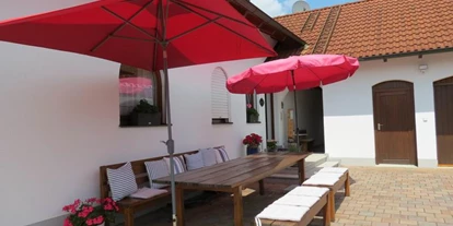 Monteurwohnung - PLZ 85104 (Deutschland) - XXL Bank und Tisch - Ferienwohnungen Liebl im Altmühltal