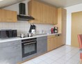 Monteurzimmer: komplett ausgestattete Küche - Ferienwohnungen Liebl im Altmühltal