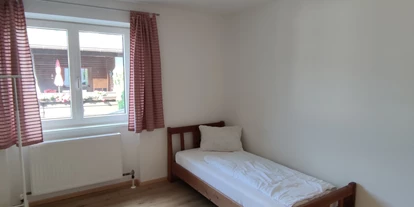 Monteurwohnung - Einzelbetten - Tirol - Schlafzimmer - Personalhaus mit fünf Schlafzimmern