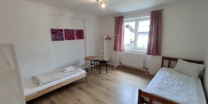 Monteurwohnung - Einzelbetten - Tirol - Schlafzimmer - Personalhaus mit fünf Schlafzimmern