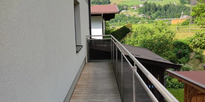 Monteurwohnung - Einzelbetten - Tirol - Balkon - Personalhaus mit fünf Schlafzimmern