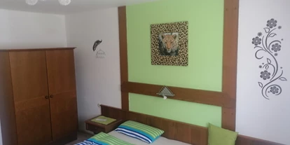 Monteurwohnung - Einzelbetten - Tirol - Zimmer mit Balkonzugang, TV, Internet, ect - Schrofelerhof