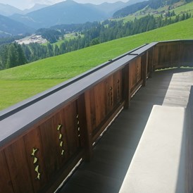 Monteurzimmer: Balkon mit 3x Sitzgelegenheit - Schrofelerhof 