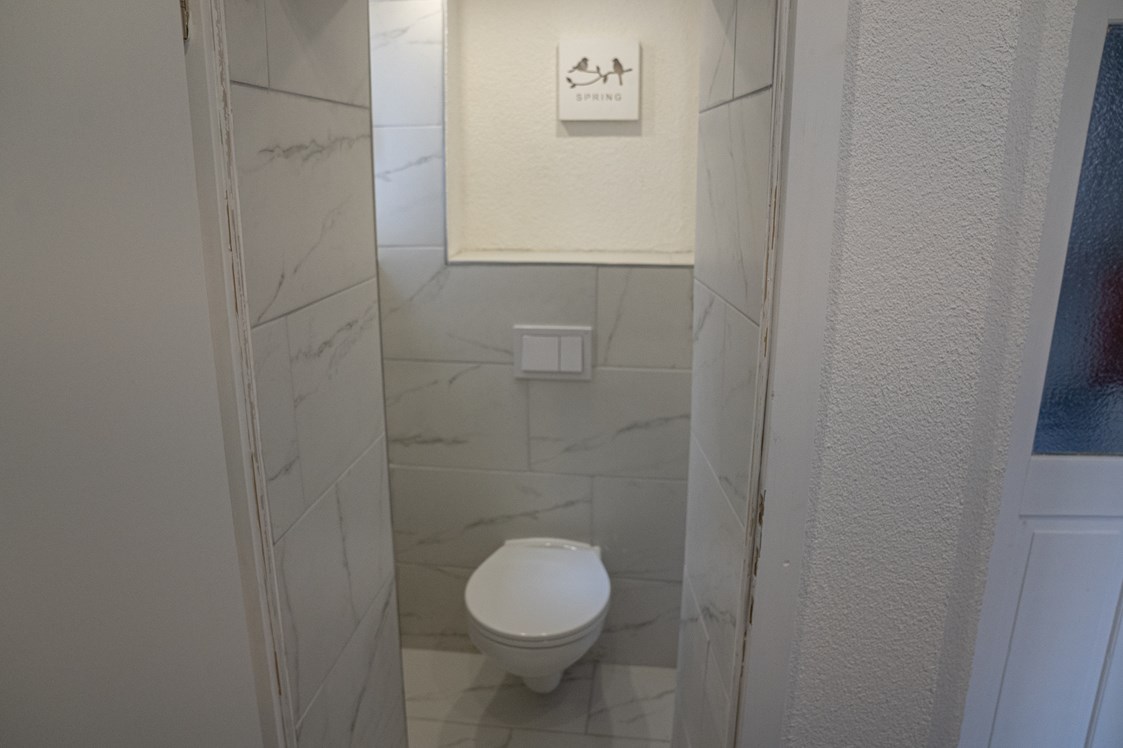 Monteurzimmer: Toilette - McGoodnight - Monteurwohnung Nähe Dresden, ab 13,95€/p.P.