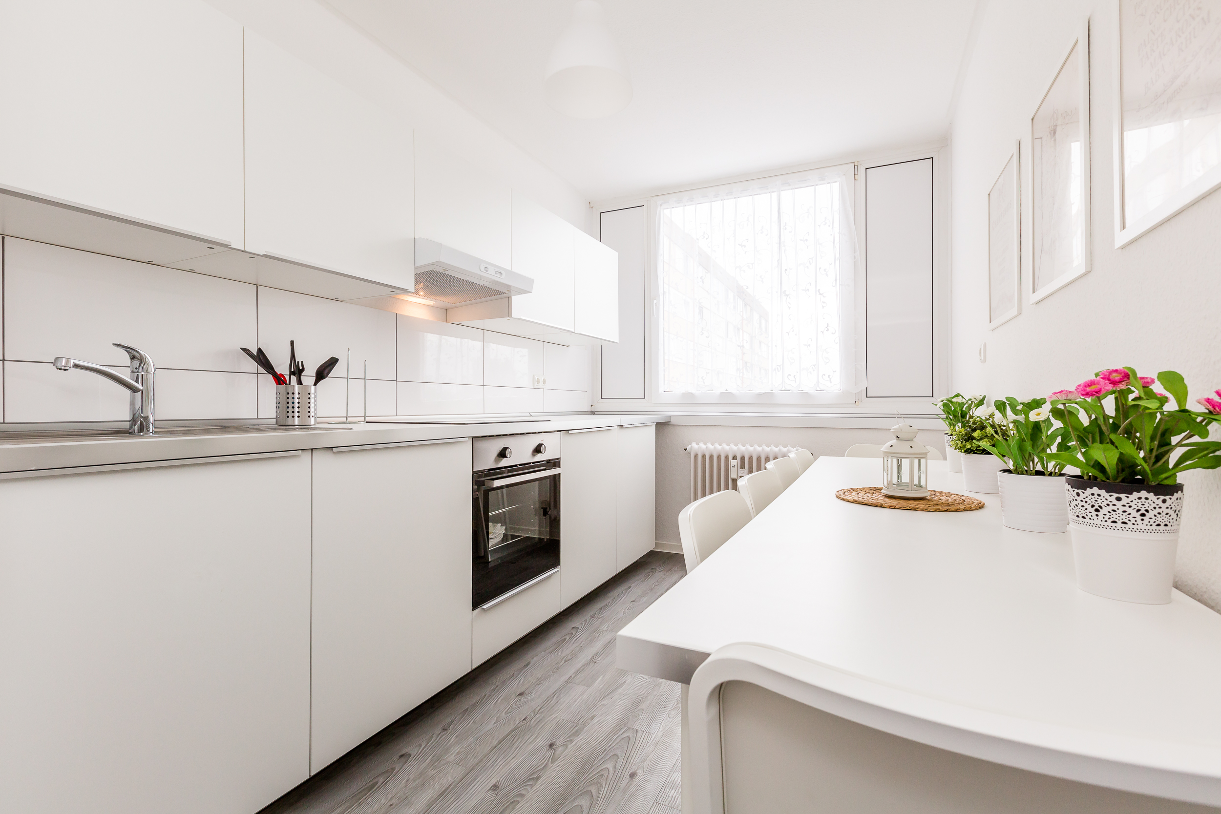 Monteurzimmer: Küche, HomeRent Unterkunft in Dormagen - HomeRent in Dormagen, Monheim, Langenfeld und Grevenbroich