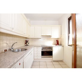 Monteurwohnung: Küche - Monteurwohnung / Fitter Apartment / Mindestmietzeit 6 Monate, 23€