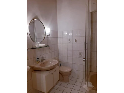 Monteurwohnung - TV - Deutschland - Badezimmer - Pension und Ferienwohnungen Richter
