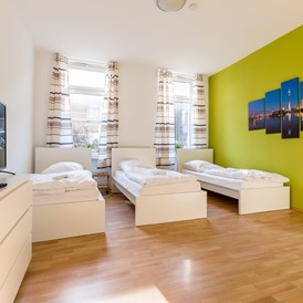 Monteurzimmer: Schlafzimmer, HomeRent Unterkunft in Düsseldorf - HomeRent in Düsseldorf