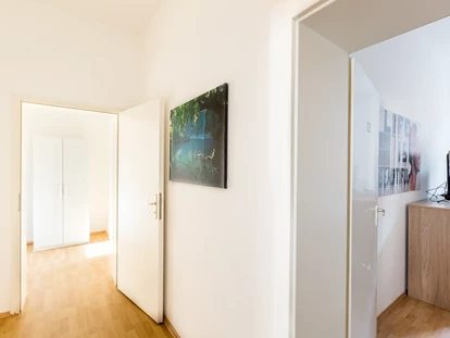 Monteurwohnung - TV - Deutschland - Badezimmer, HomeRent Unterkunft in Düsseldorf - HomeRent in Düsseldorf