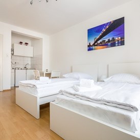 Monteurzimmer: Ferienwohnung Düsseldorf - Schlafzimmer - HomeRent in Düsseldorf und Umgebung