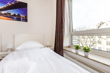 Monteurzimmer: Ferienwohnung Düsseldorf - Schlafzimmer - HomeRent in Düsseldorf und Umgebung