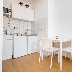 Monteurzimmer: Ferienwohnung Düsseldorf - Küchenzeile - HomeRent in Düsseldorf und Umgebung