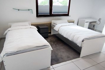 Monteurzimmer: Schlafzimmer, HomeRent Unterkunft in Hürth - HomeRent in Hürth, Brühl, Wesseling