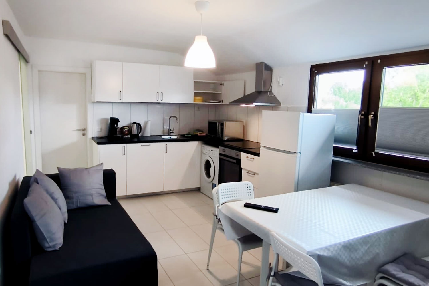 Monteurzimmer: Essbereich, HomeRent Unterkunft in Hürth - HomeRent in Hürth, Brühl, Wesseling