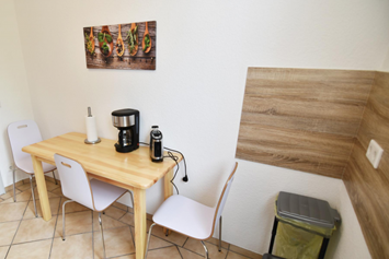 Monteurzimmer: Küche, HomeRent Unterkunft in Bedburg-Hau - HomeRent in Bedburg-Hau bei Kleve