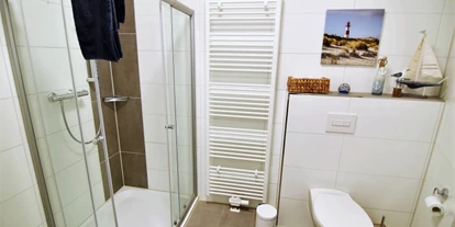 Monteurwohnung - Badezimmer: eigenes Bad - Münsterland - Badezimmer, HomeRent Unterkunft in Bedburg-Hau - HomeRent in Bedburg-Hau bei Kleve
