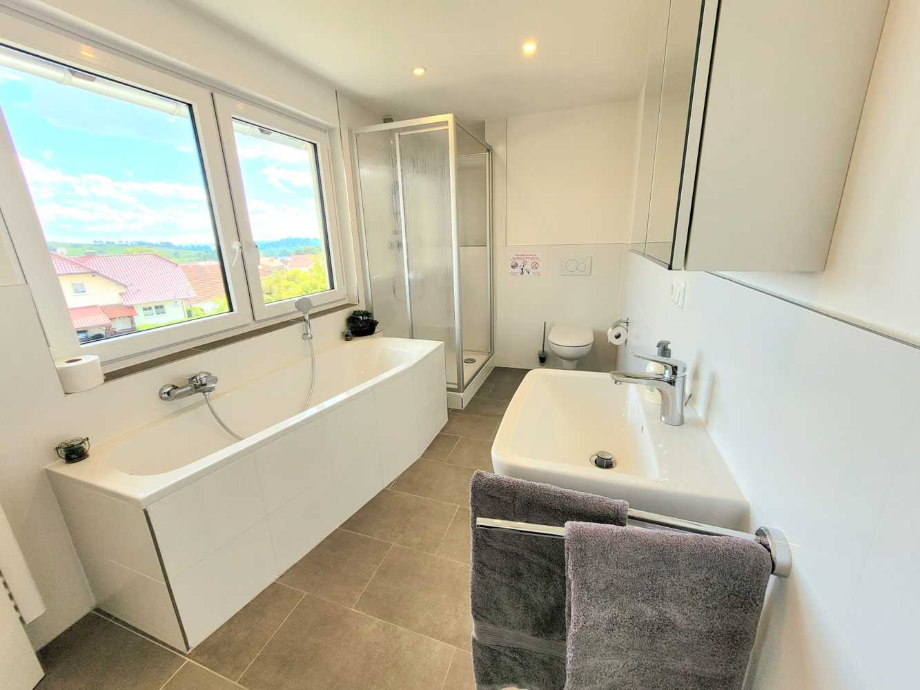 Monteurzimmer: Badezimmer, HomeRent Unterkunft in Gedern - HomeRent in Gedern, Brachttal uvm.