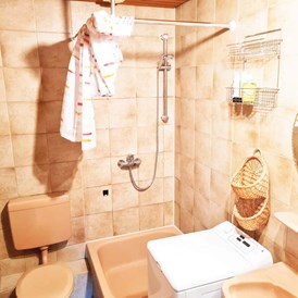 Monteurzimmer: Badezimmer, HomeRent Unterkunft in Langenloh - HomeRent in Langenloh