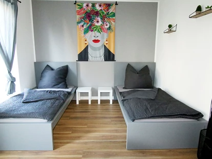 Monteurwohnung - TV - Deutschland - Schlafzimmer, HomeRent Unterkunft in Ingolstadt - HomeRent in Ingolstadt Vohburg, Adelschlag, Großmehring