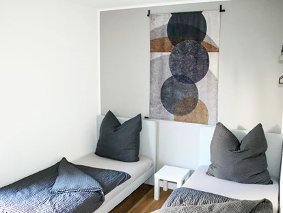 Monteurwohnung - TV - Deutschland - Schlafzimmer, HomeRent Unterkunft in Ingolstadt - HomeRent in Ingolstadt Vohburg, Adelschlag, Großmehring