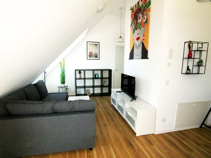 Monteurwohnung - TV - Deutschland - Wohn-/Schlafzimmer, HomeRent Unterkunft in Ingolstadt - HomeRent in Ingolstadt Vohburg, Adelschlag, Großmehring