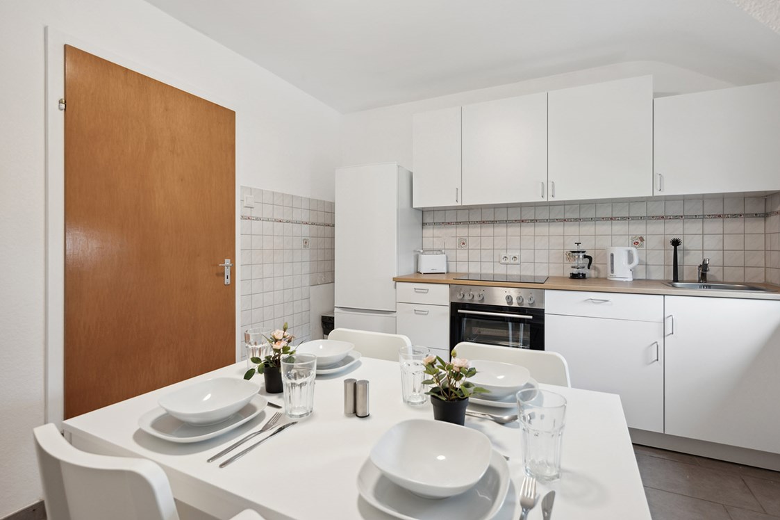 Monteurzimmer: Küche, HomeRent Unterkunft in Köngen - HomeRent in Köngen