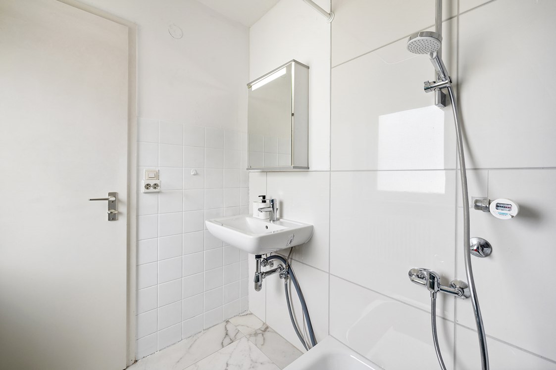 Monteurzimmer: Badezimmer, HomeRent Unterkunft in Köngen - HomeRent in Köngen