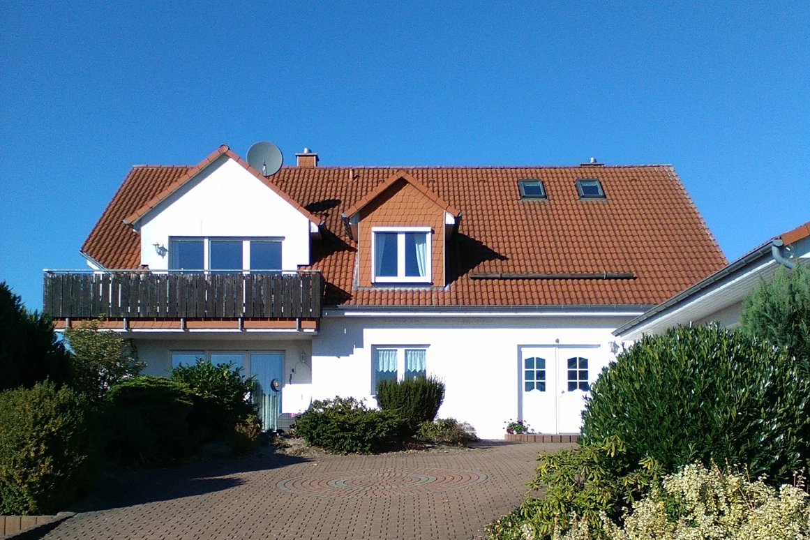 Monteurzimmer: Hausansicht - Ferienwohnung-Nickel, Niemetal