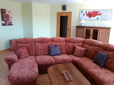 Monteurzimmer: Wohnzimmer - Ferienwohnung-Nickel, Niemetal