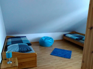 Monteurzimmer: Schlafzimmer 2 - Ferienwohnung-Nickel, Niemetal