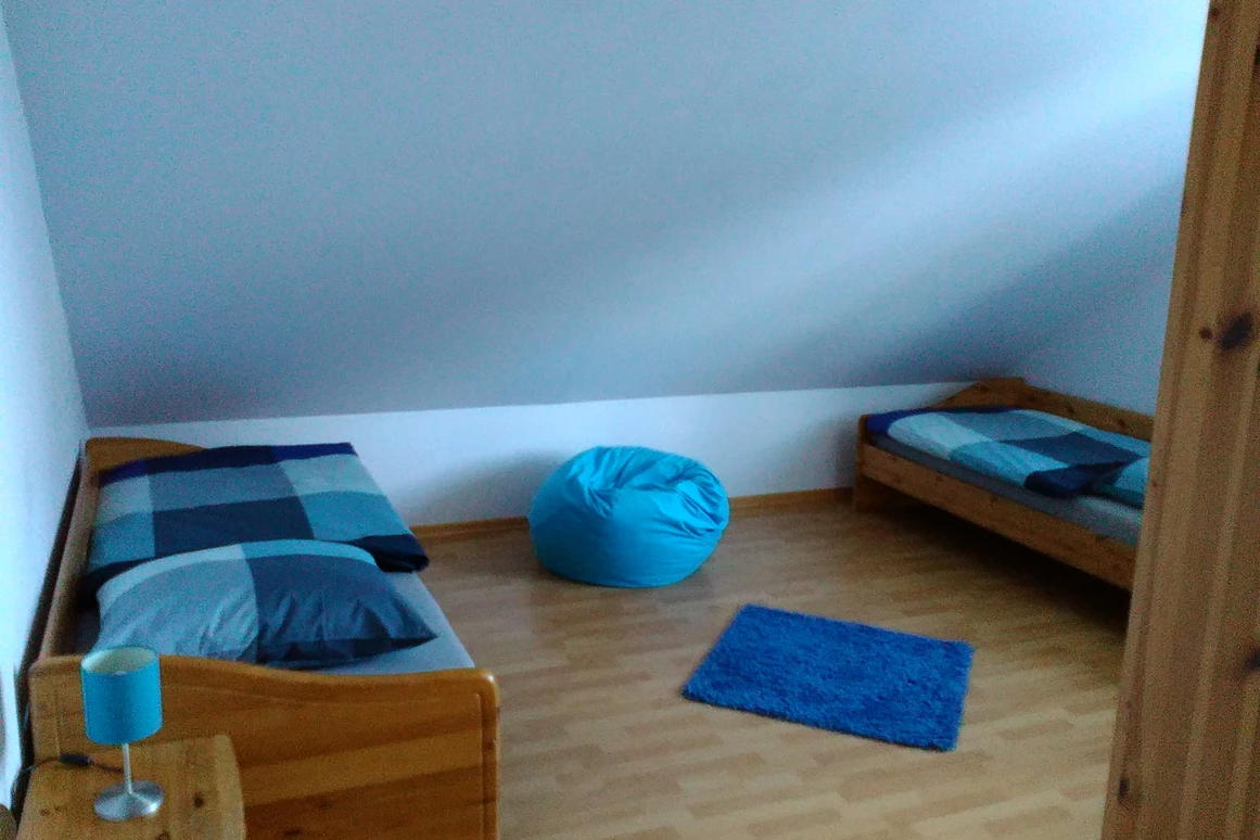 Monteurzimmer: Schlafzimmer 2 - Ferienwohnung-Nickel, Niemetal