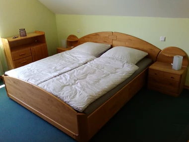 Monteurzimmer: Schlafzimmer 3 - Ferienwohnung-Nickel, Niemetal