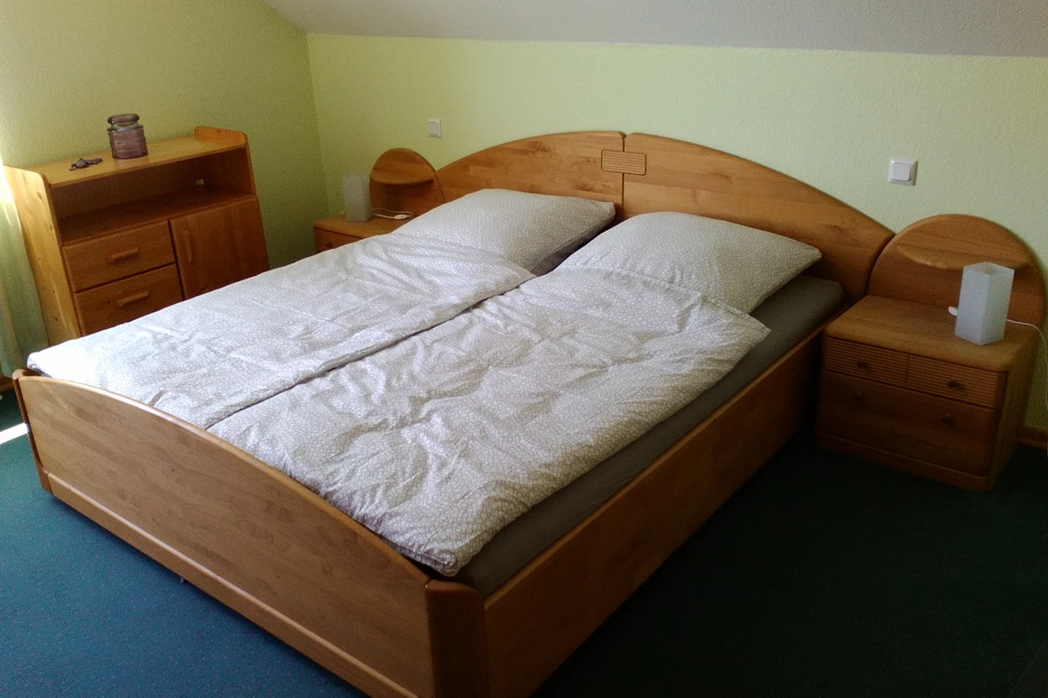 Monteurzimmer: Schlafzimmer 3 - Ferienwohnung-Nickel, Niemetal