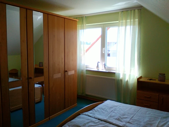 Monteurzimmer: Schlafzimmer 3 - Ferienwohnung-Nickel, Niemetal