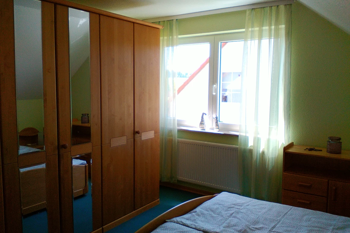 Monteurzimmer: Schlafzimmer 3 - Ferienwohnung-Nickel, Niemetal