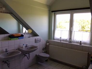 Monteurzimmer: Bad - Ferienwohnung-Nickel, Niemetal