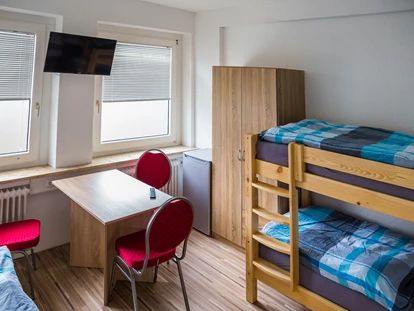 Monteurwohnung - TV - Deutschland - Geräumige Mehrbettzimmer mit eigenem Kühlschrank - MONTEURZIMMER IN HAMBURG UND UMGEBUNG!!!!