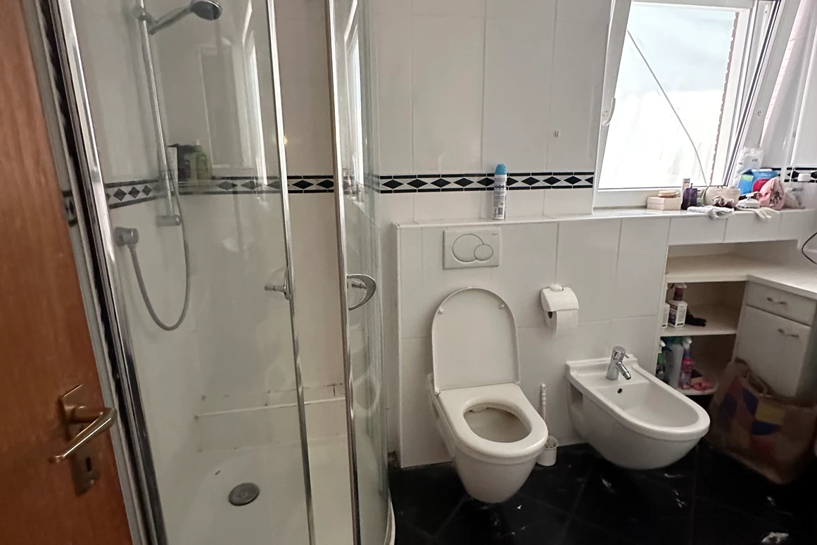 Monteurzimmer: Montagewohnung "Kleine Auszeit" Monteurzimmer 8 Zimmer zentral