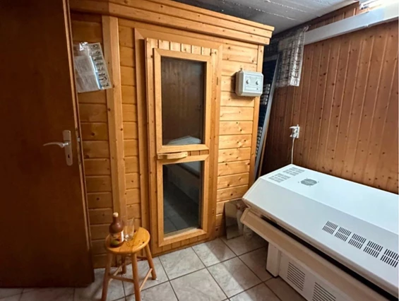 Monteurzimmer: Montagewohnung "Kleine Auszeit" Monteurzimmer 8 Zimmer zentral