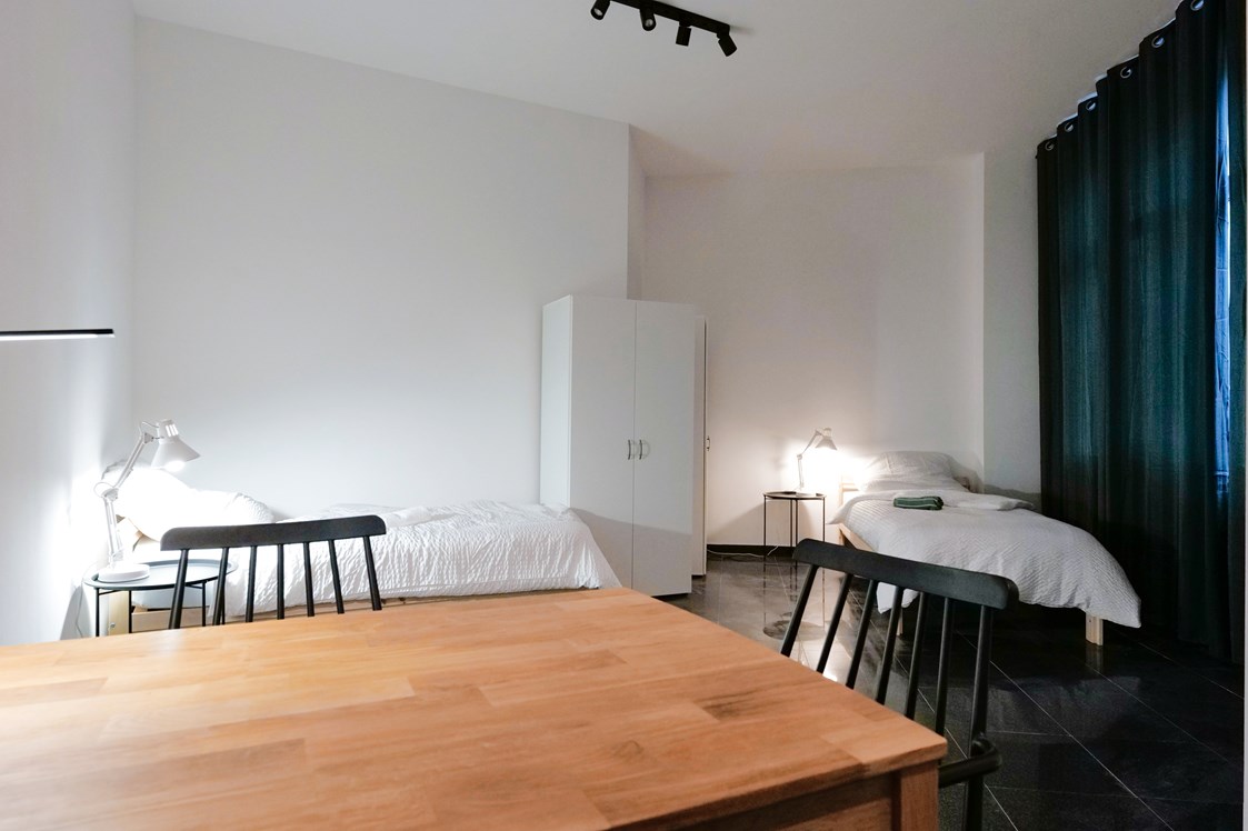 Monteurzimmer: NOVA BEDS Neue Monteurwohnungen im Haus Weseler, Duisburg-Walsum