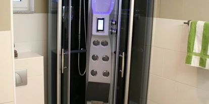 Monteurwohnung - Uslar - Dampfdusche Solling-Lounge I - Solling-Lounge